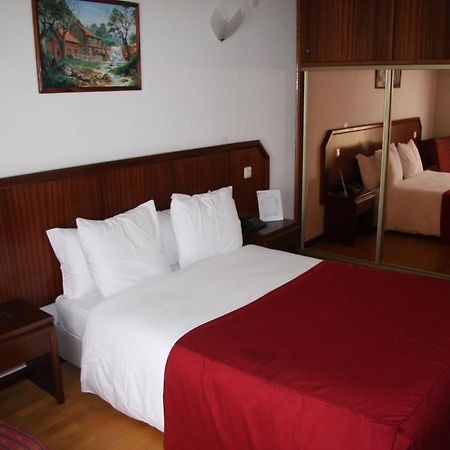 Hotel Turismo Miranda Миранда-ду-Дору Экстерьер фото