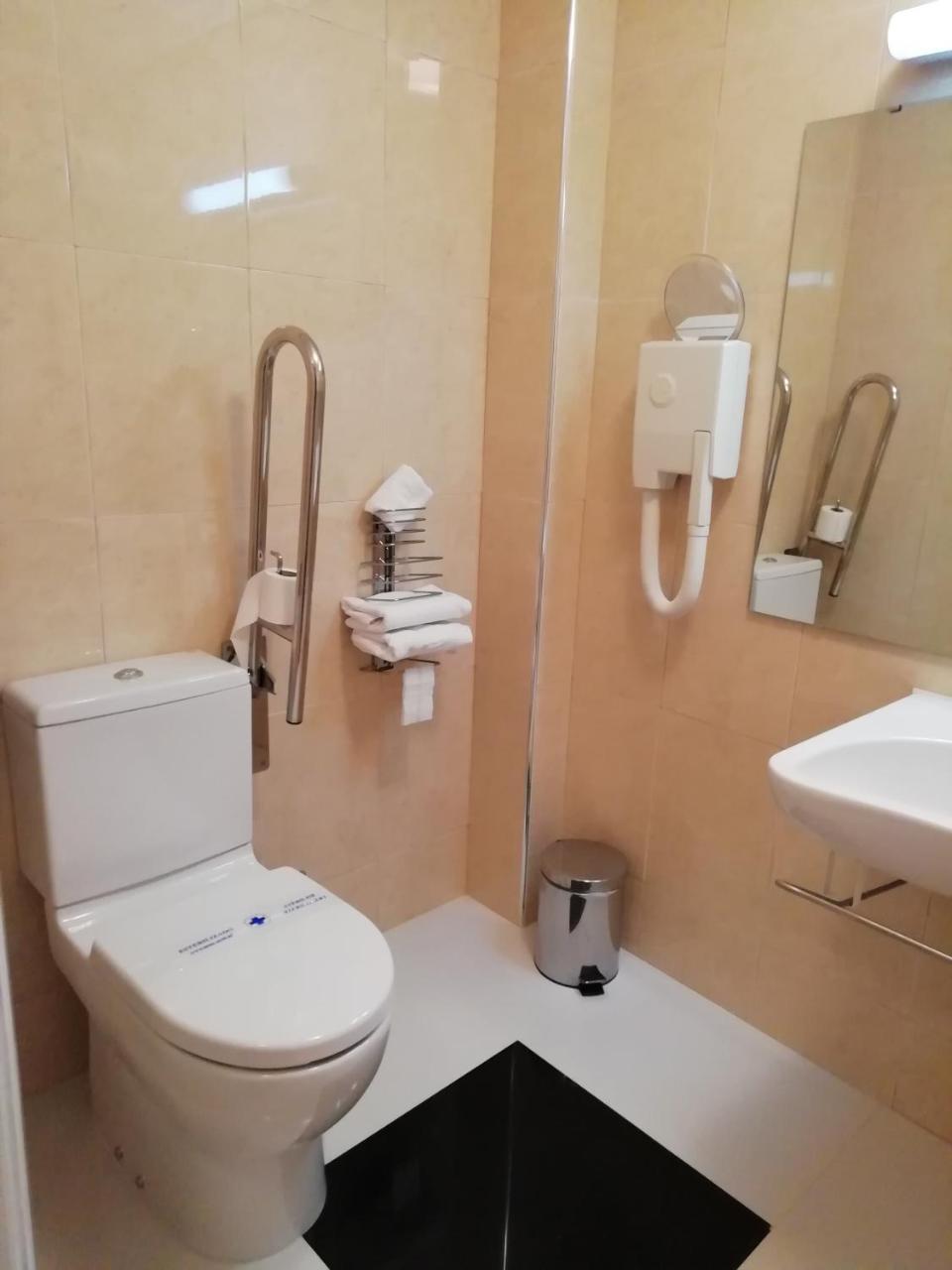 Hotel Turismo Miranda Миранда-ду-Дору Экстерьер фото